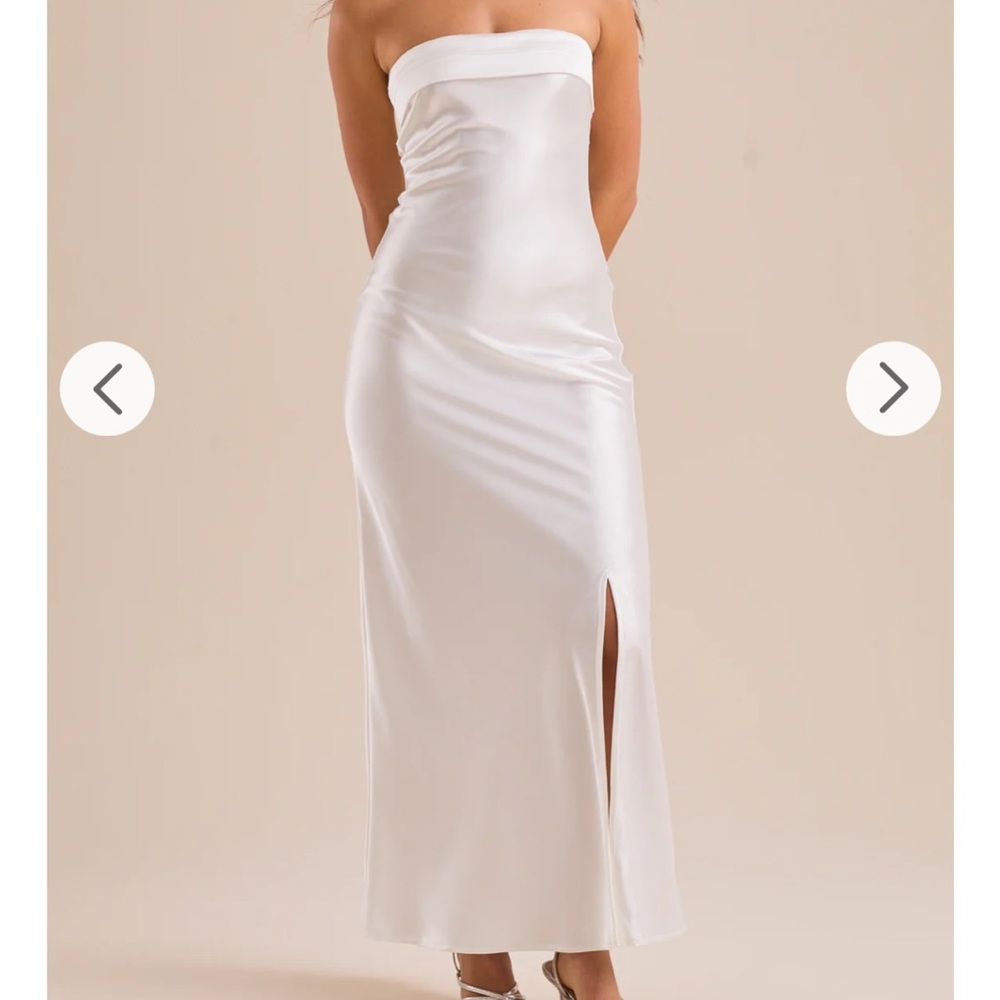 Elegant White Strapless Dress
